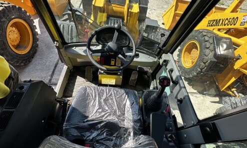 Фронтальный погрузчик HZM S825T